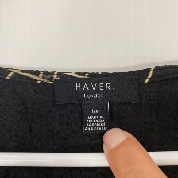 HAVER LONDON Black/Gold Geo Chains VNeck Elastic Cuffs Ruched Waist Blouse Large - Picture 5 of 15